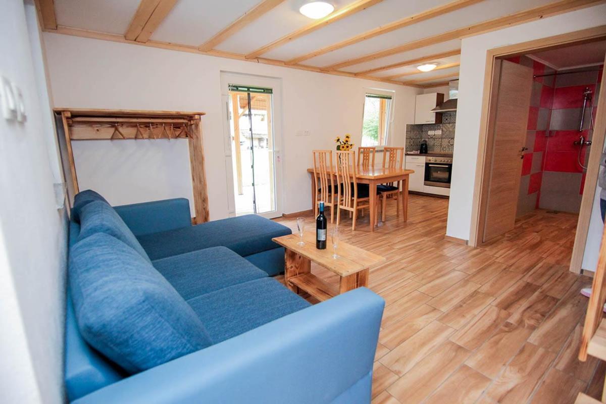Apartmaji Pri Kozmavo - Little House Apartman Bohinji-tó